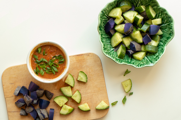 Zutaten für Gurken-Kartoffelsalat mit scharfem Dressing